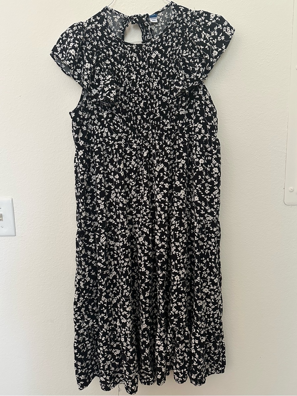 Old Navy Black & White Floral Midi Dress